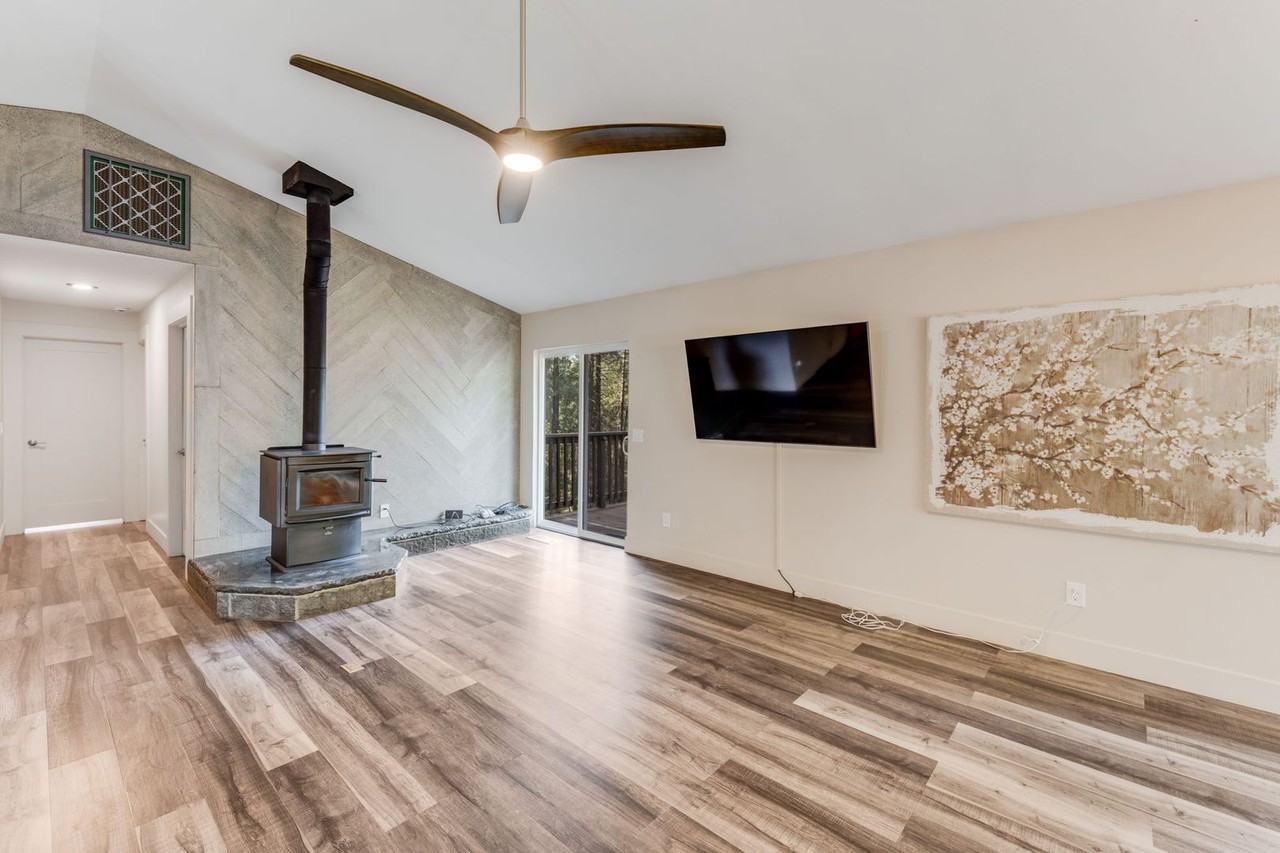 2870 Fox Run Rd - Photo 7 of 48