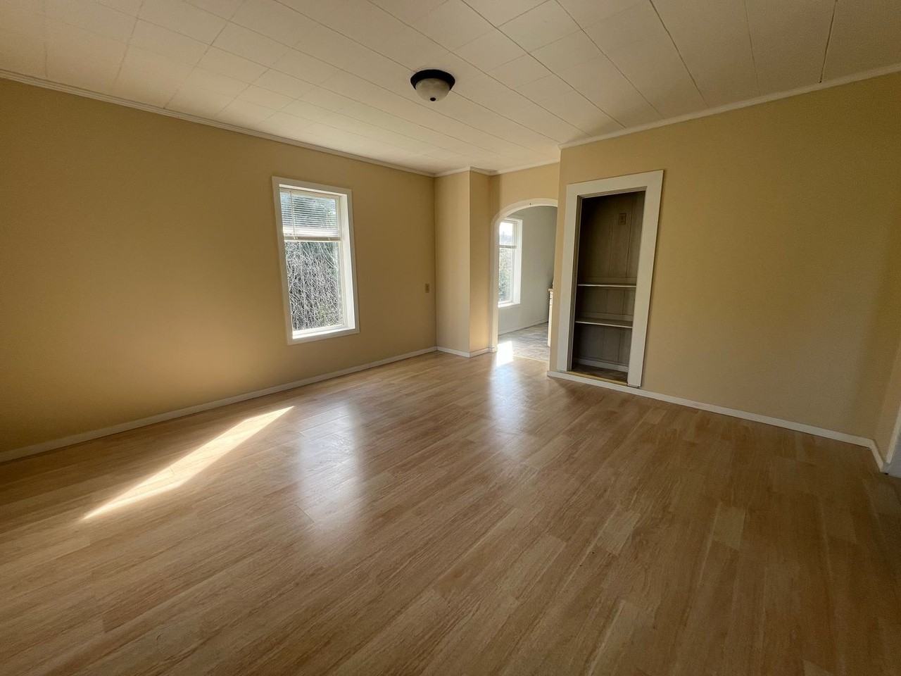 1407 Central Ave - Photo 3 of 7