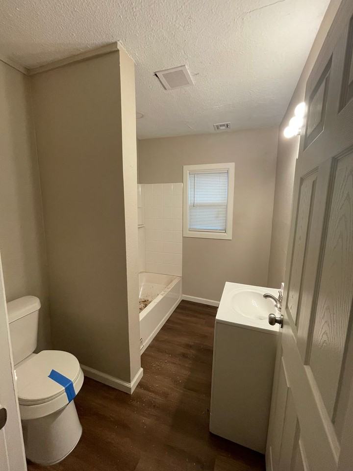 111 D St Ne - Photo 5 of 8