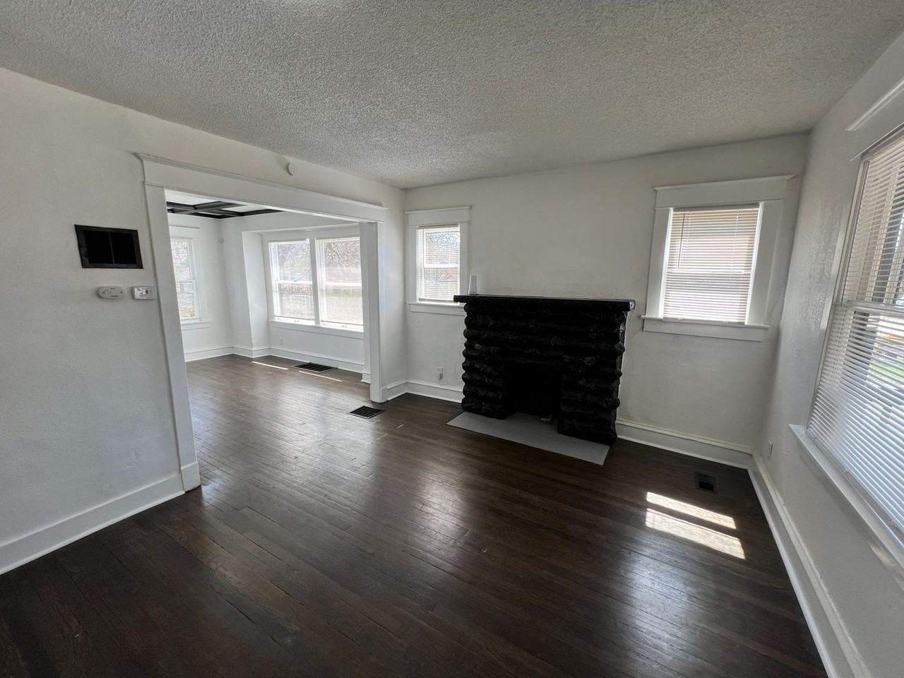 3919 Olive St - Photo 2 of 15