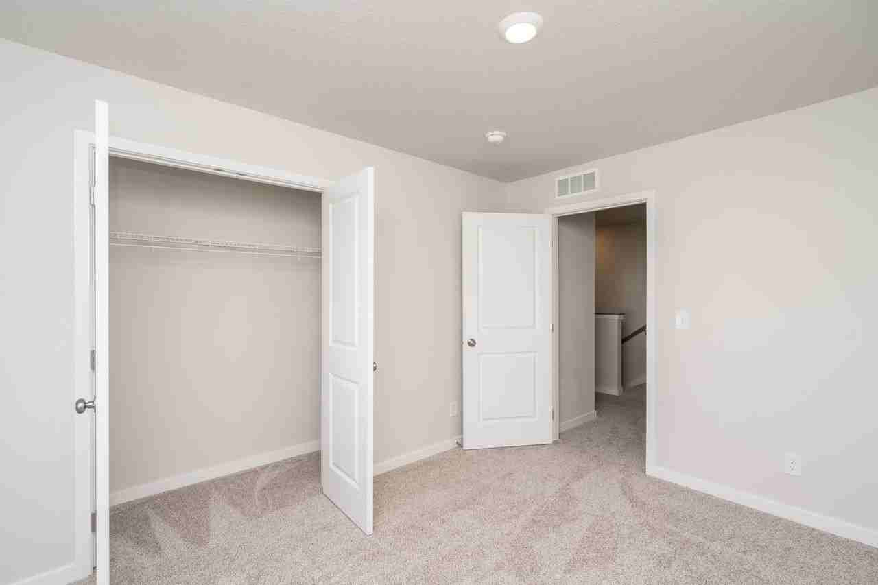 1008 35th Ct Se - Photo 3 of 5