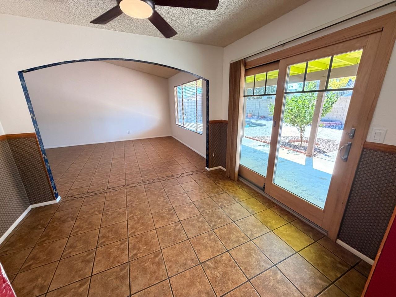 8151 W Sierra Vista Dr - Photo 4 of 23