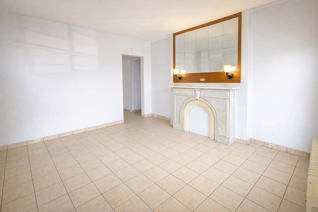 41ST ST-128 -- 091 - Photo 4 of 9