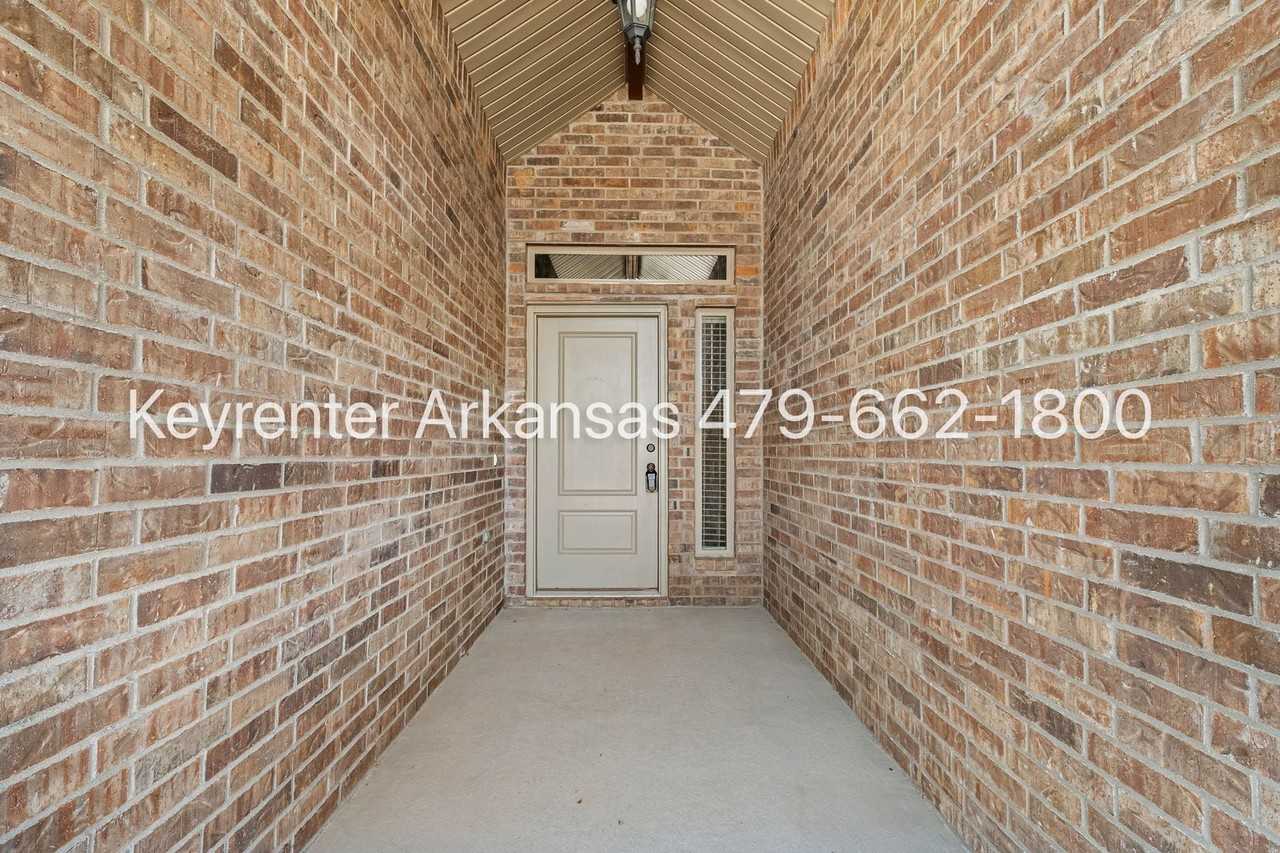 761 Melrose Pl - Photo 4 of 29