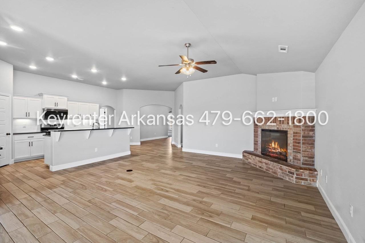 761 Melrose Pl - Photo 7 of 29