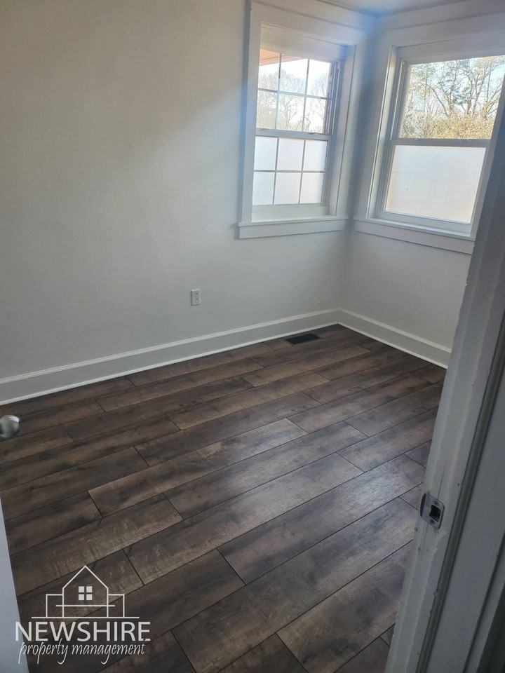 Comfortable 2 - Photo 7 of 11