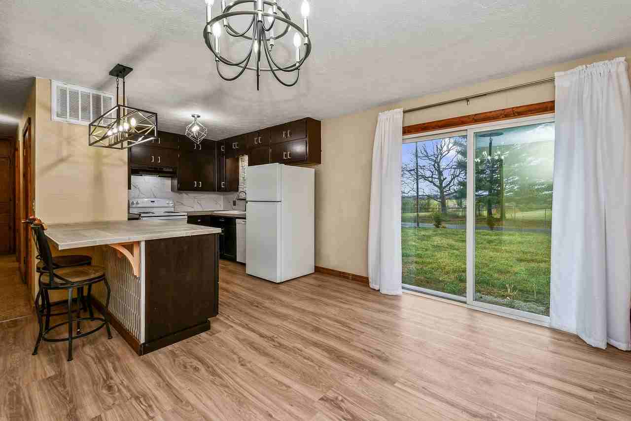 2744 W Sylvia Ct - Photo 7 of 18