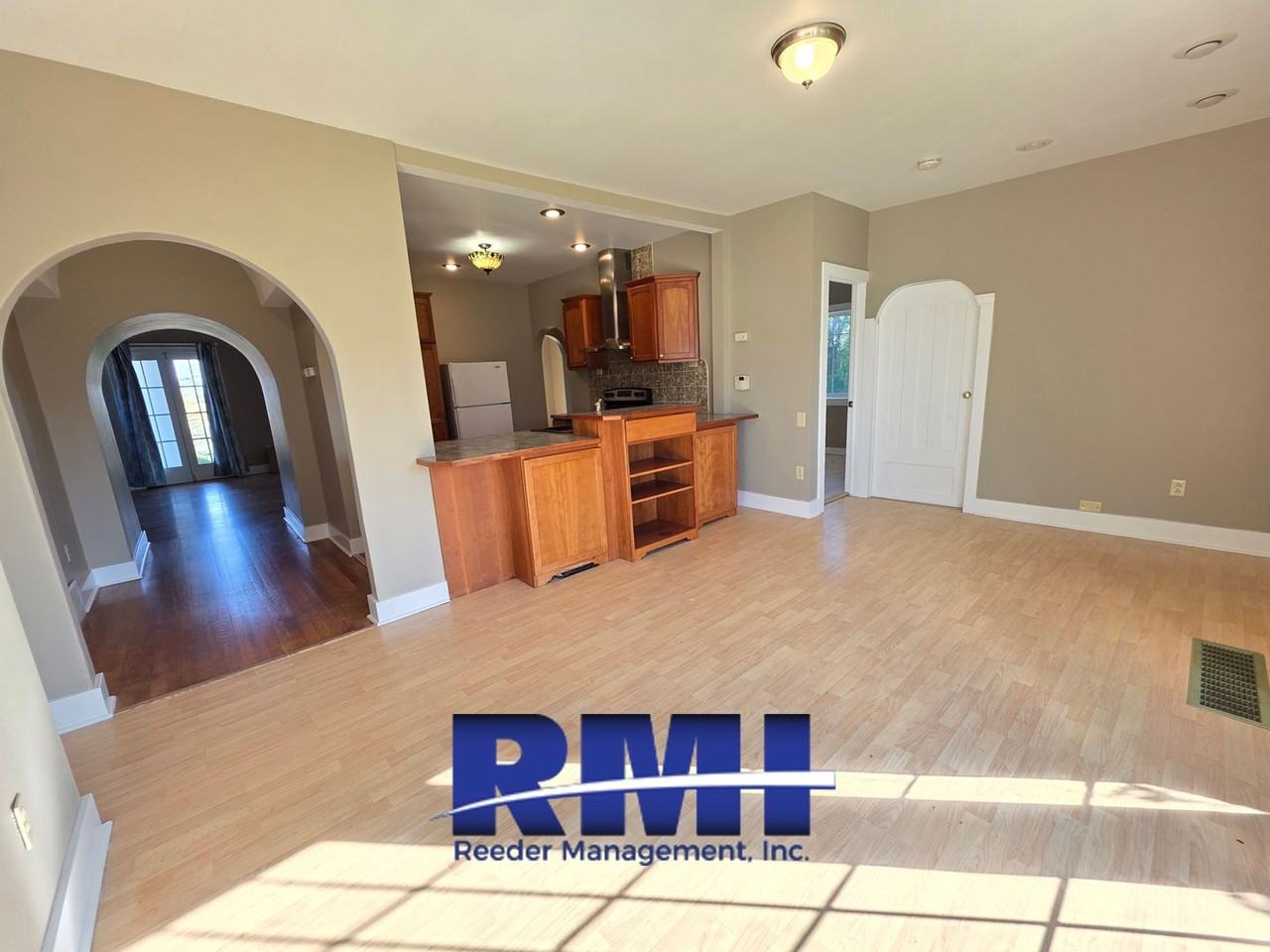 1103 Ohio Ave - Photo 4 of 8