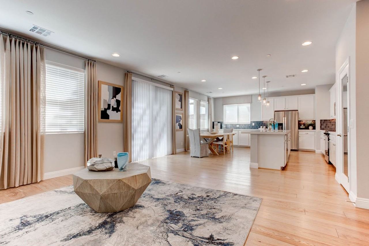 8580 Luse St - Photo 6 of 39