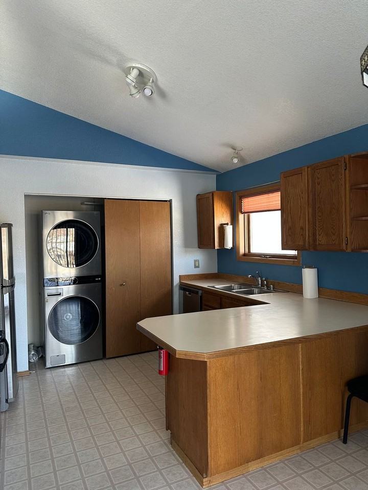 6409 S Aurora Dr - Photo 2 of 9