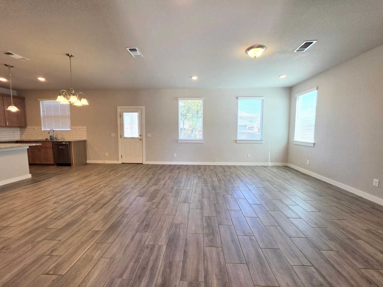 724 Fort Leonard - Photo 5 of 27