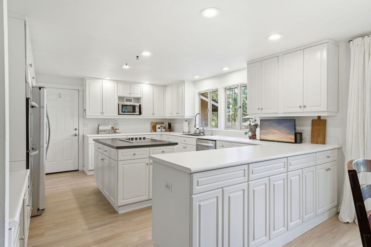 13701 109th Ave Nw - Photo 6 of 24