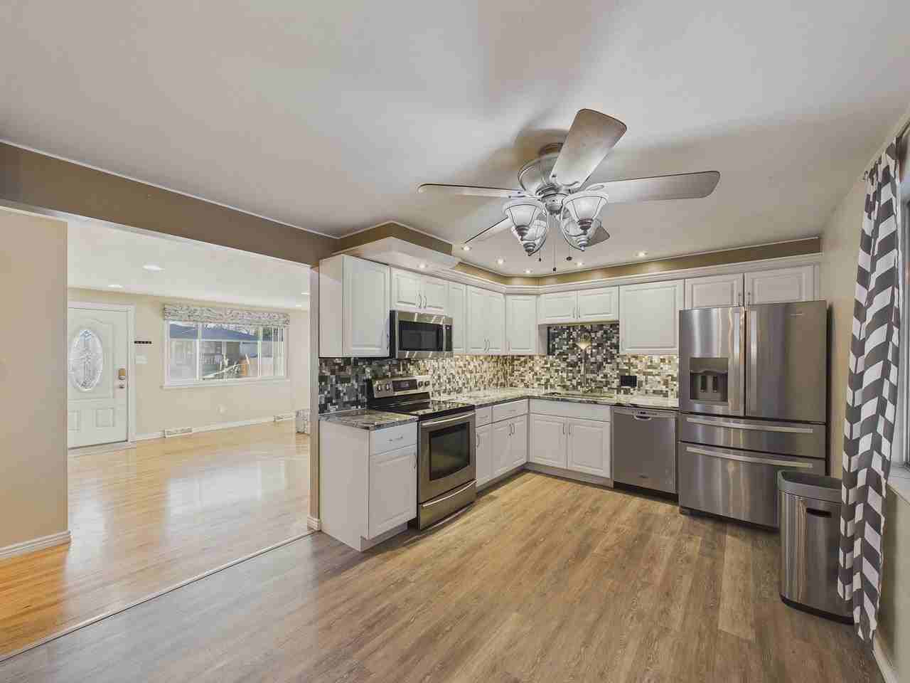 8482 Rutgers St - Photo 5 of 28