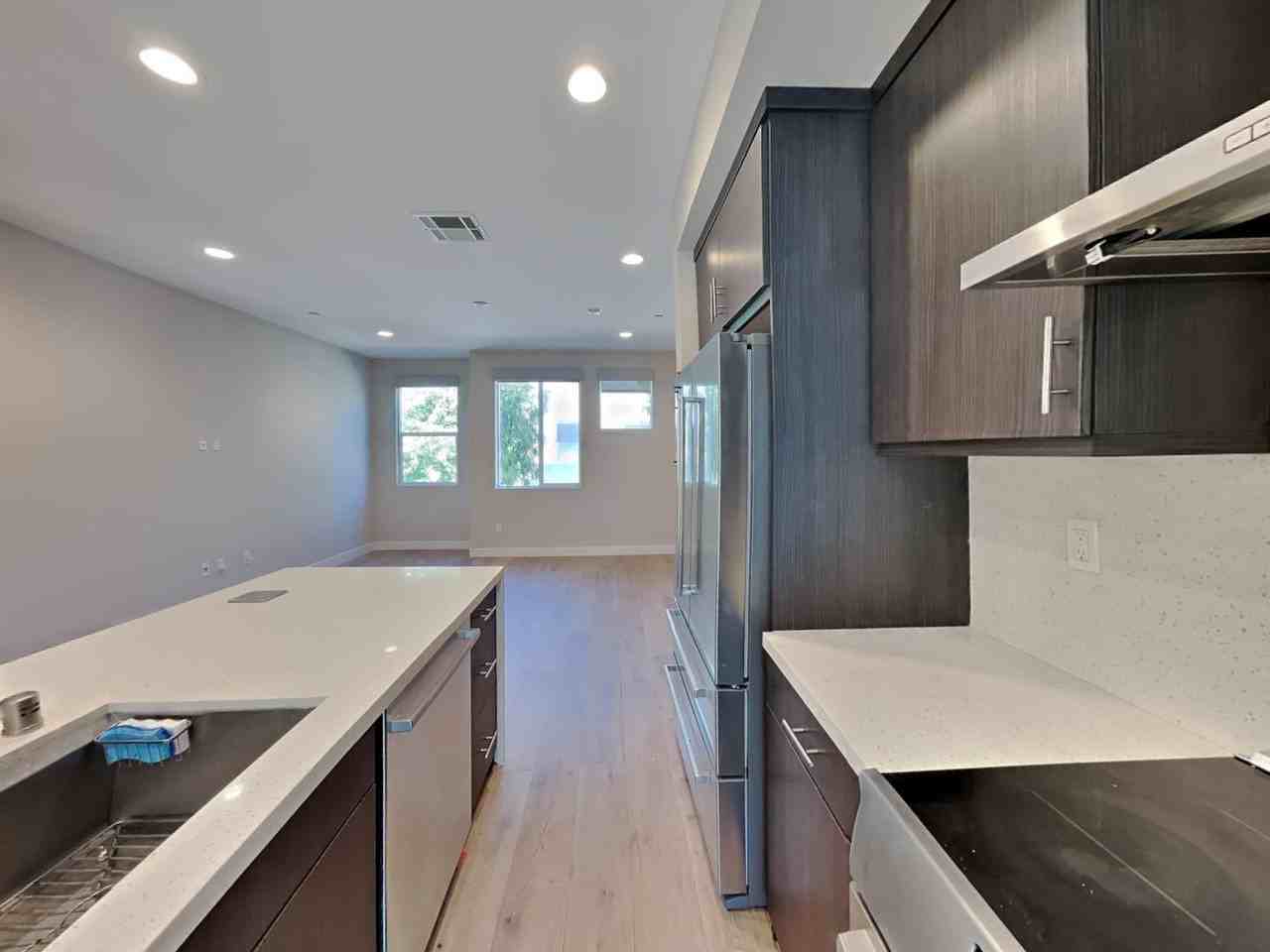 1534 Prescott St - Photo 4 of 16