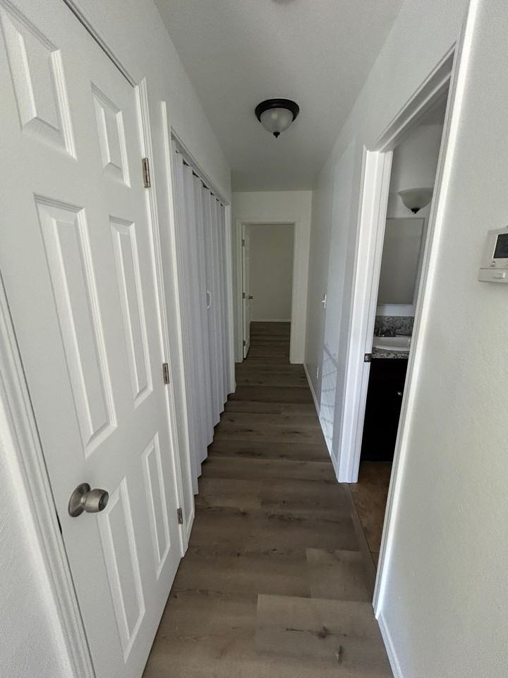 405 N Green St - Photo 7 of 13