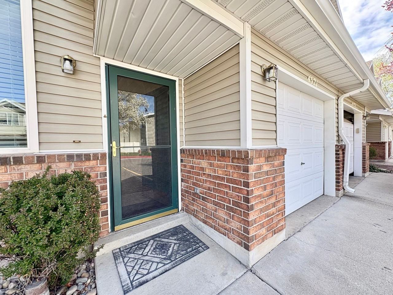 4521 S Bella Verde Ct - Photo 2 of 23