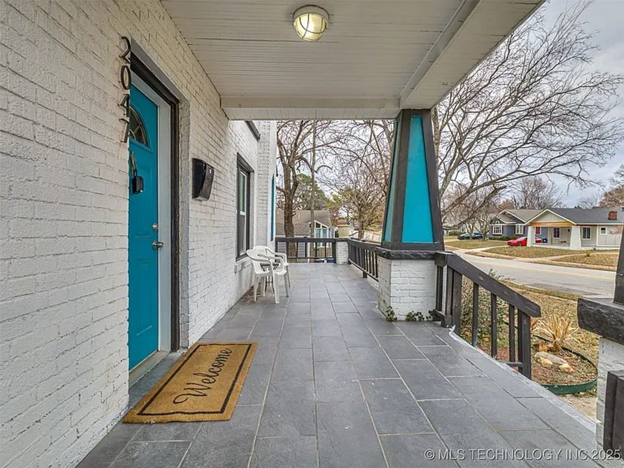 2047 E 13th St - Photo 2 of 17