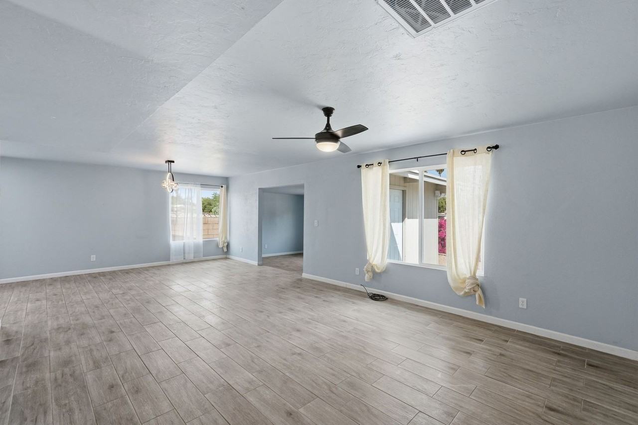 3455 S Magda Ave - Photo 6 of 36