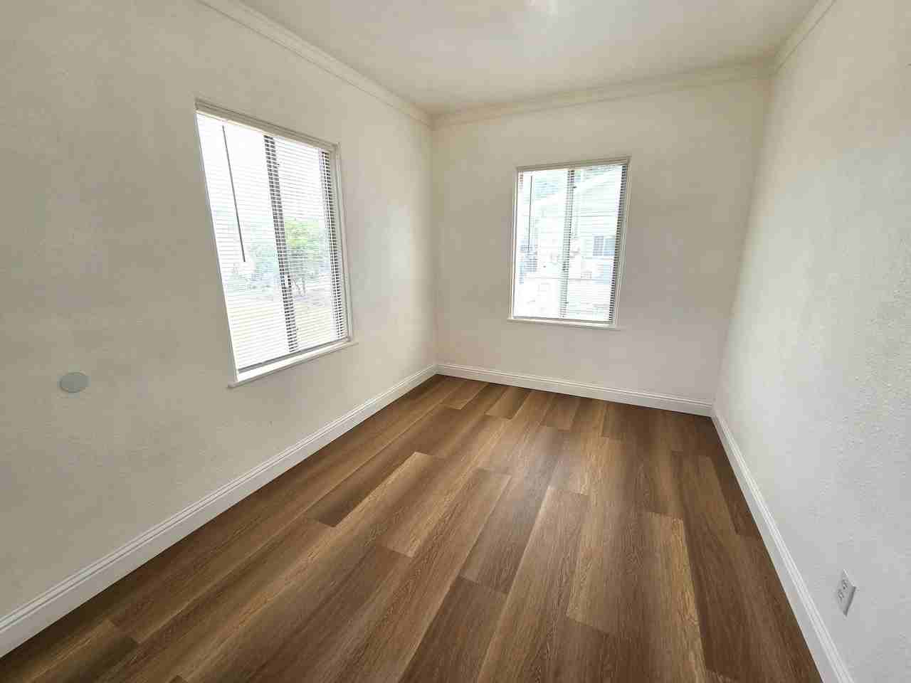 958 S Chess Terrace St - Photo 6 of 8