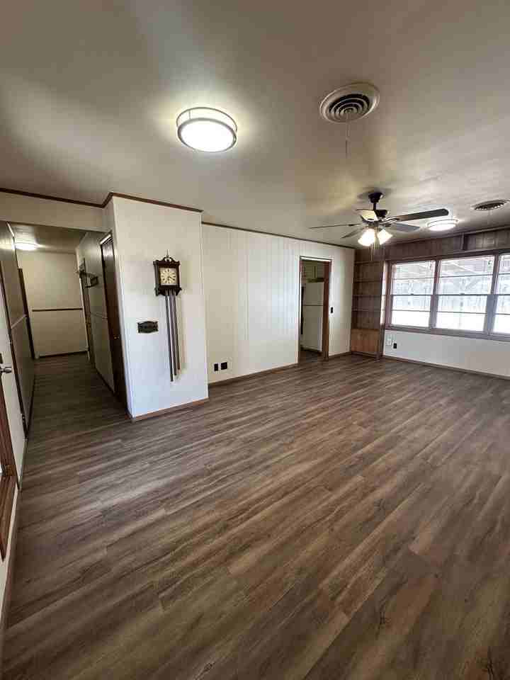 4404 Mesa Cir - Photo 4 of 35