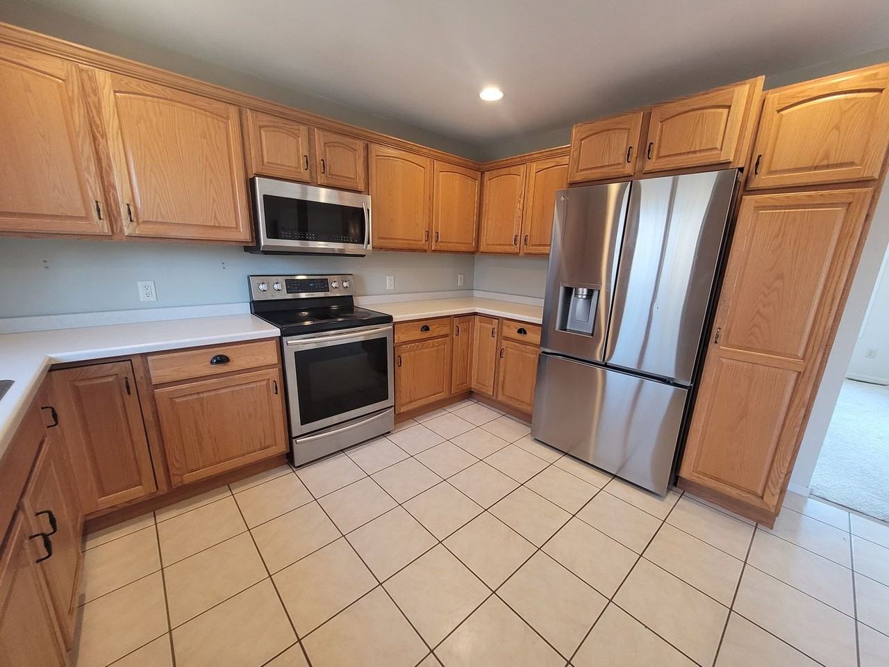 2255 Vesterheim St - Photo 3 of 37