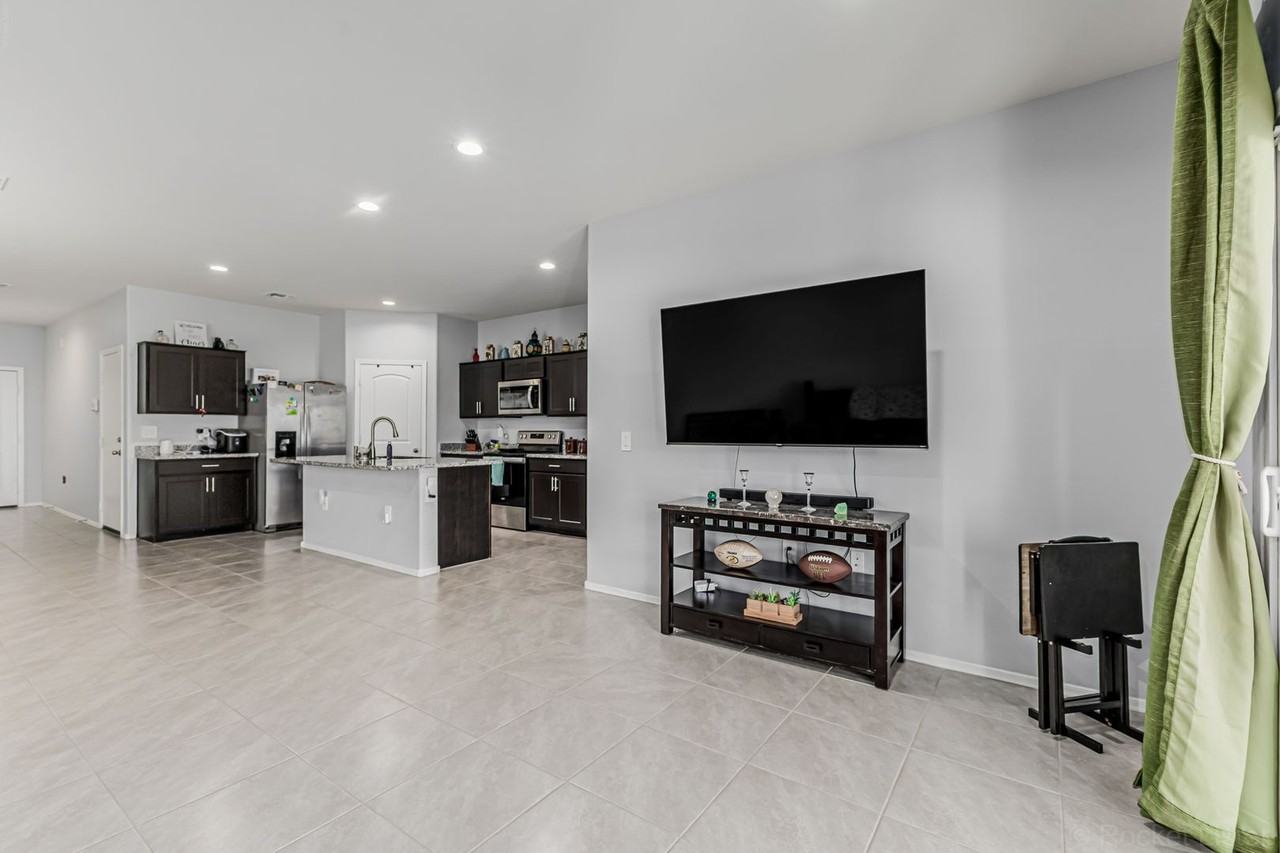 35350 W San Sisto Ave - Photo 4 of 31