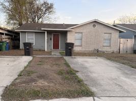 featured image of 808 W Olmos Dr