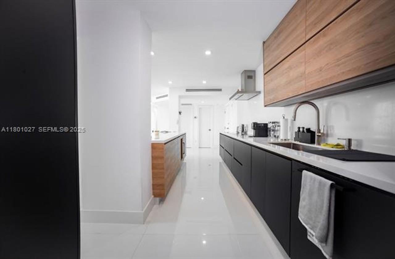 5600 5600 Collins Ave appt 14K - Photo 5 of 40