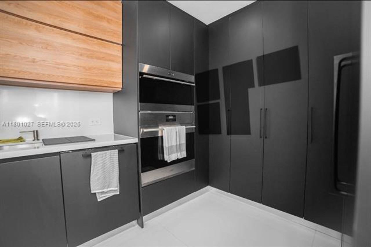 5600 5600 Collins Ave appt 14K - Photo 6 of 40