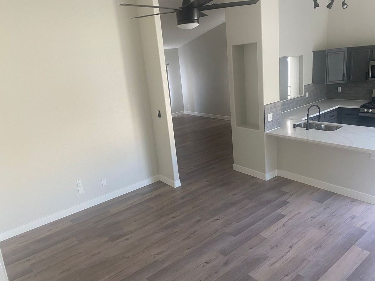 3909 Drifting Pelican Ct - Photo 2 of 9