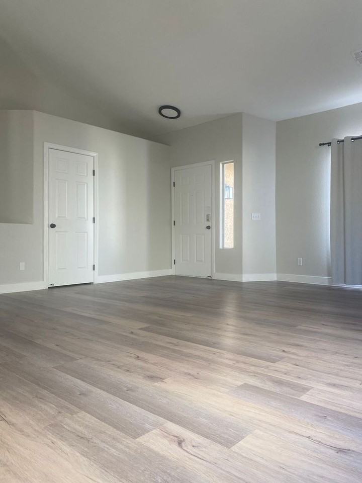 3909 Drifting Pelican Ct - Photo 3 of 9