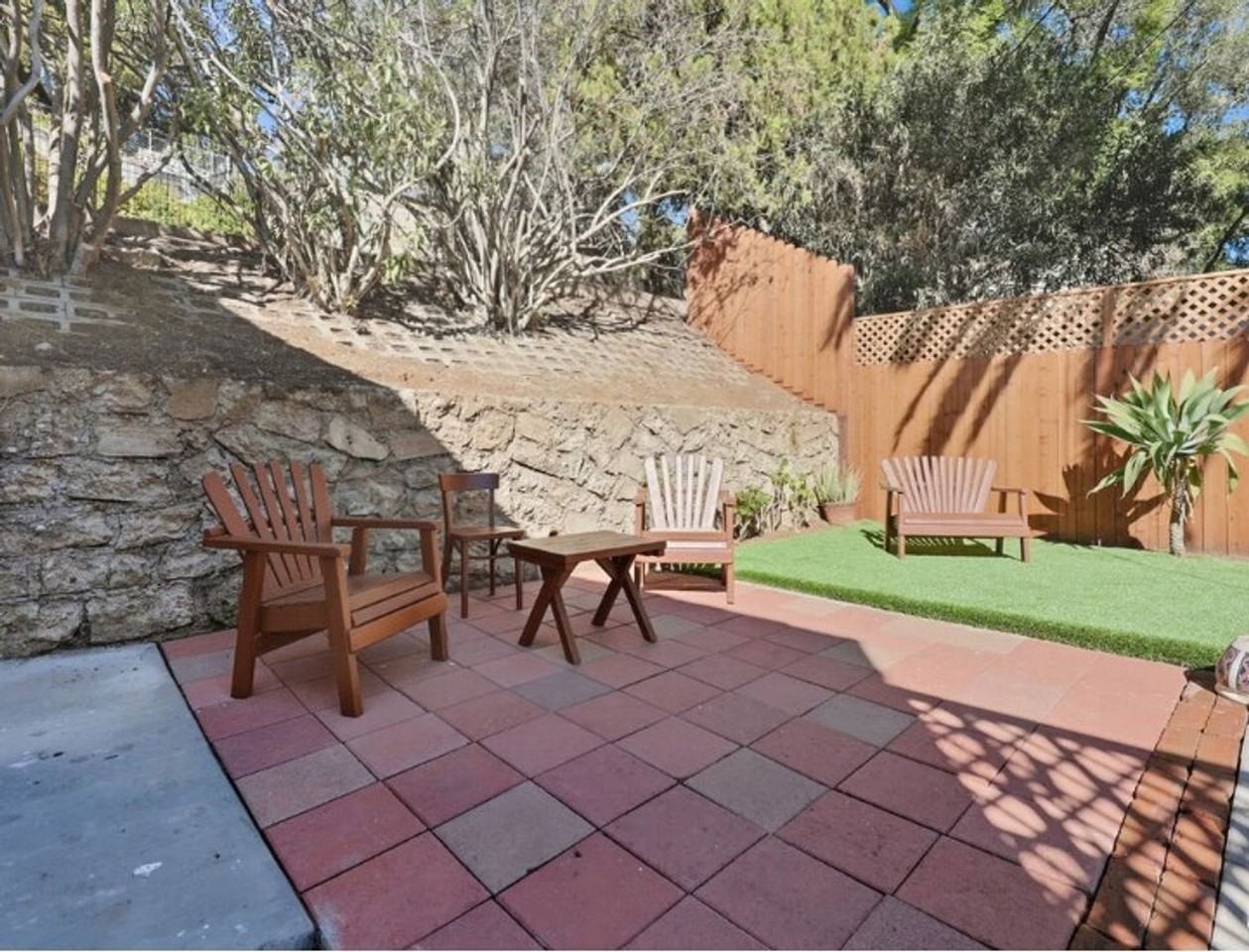 4953 1/2 Mount Royal Dr - Photo 2 of 8