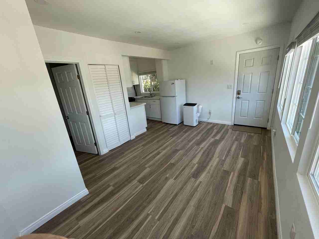 4953 1/2 Mount Royal Dr - Photo 6 of 8