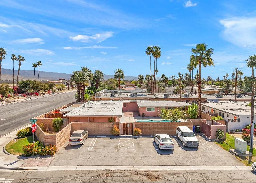 Desert View Villas - Photo 6 of 25