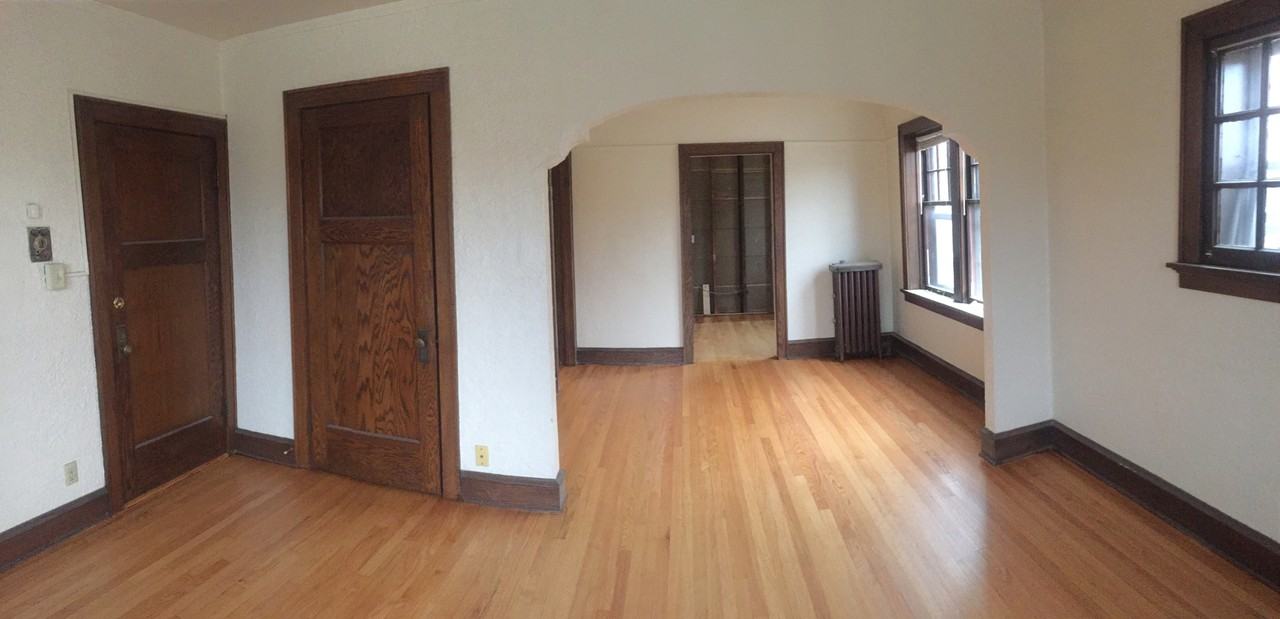 3069 S Kinnickinnic Ave - Photo 3 of 6