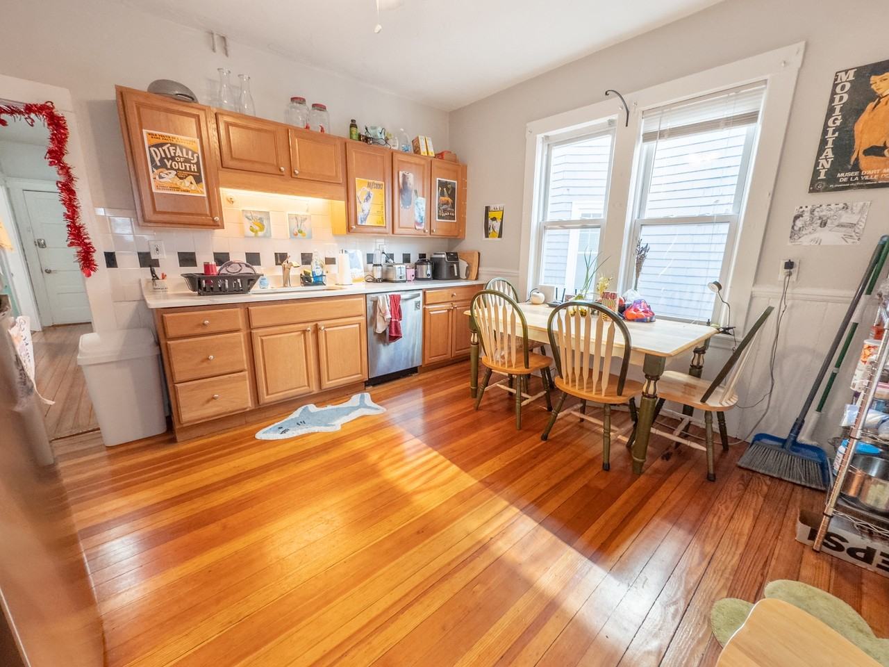 70 Line Street - Photo 2 of 33