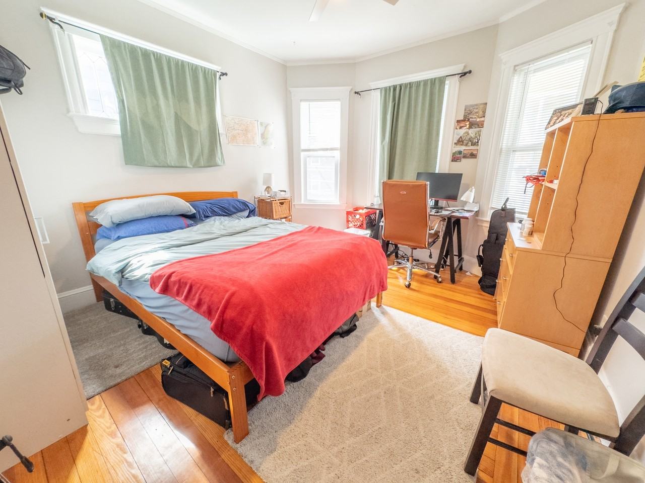 70 Line Street - Photo 5 of 33