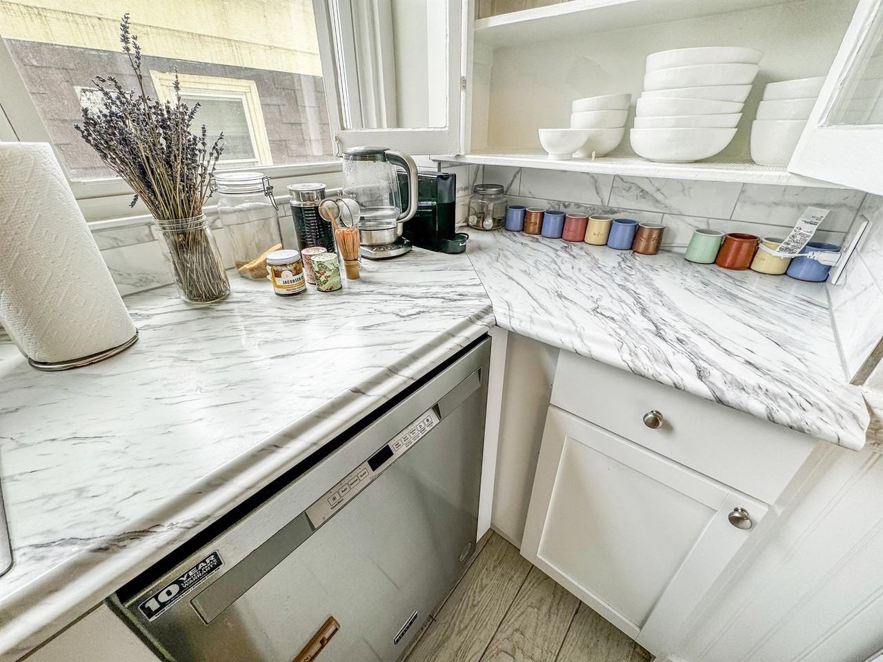 35 Essex St - Photo 3 of 29