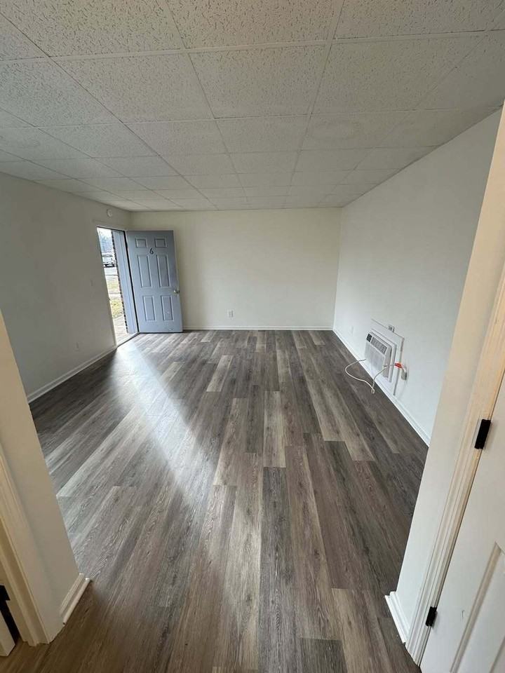 707 S Broadway - Photo 2 of 4