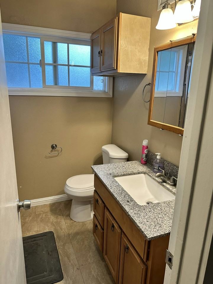 15306 El Camino Avenue, Unit 1/2 - Photo 3 of 12