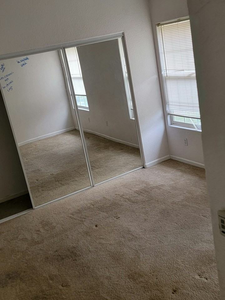 5122 West 11th Street - Photo 3 of 11