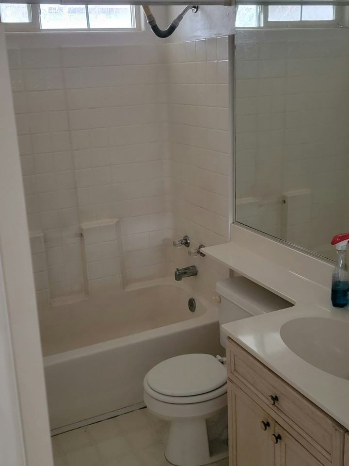 5122 West 11th Street - Photo 4 of 11