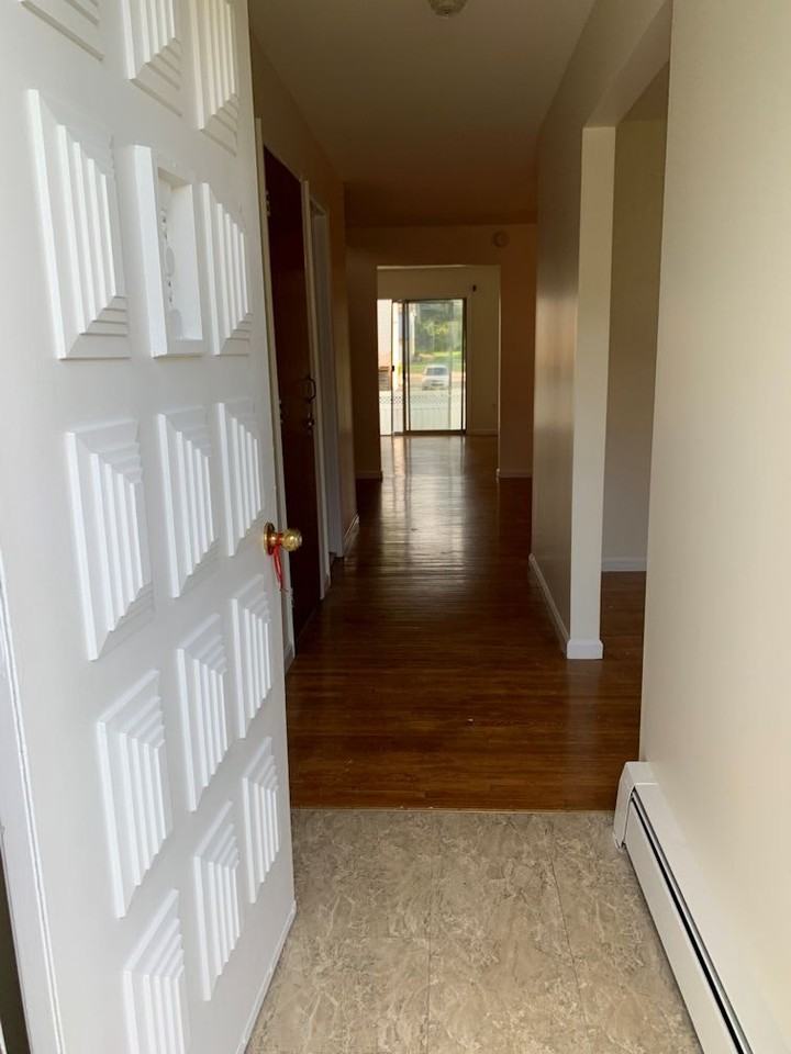 29 Oxford Road, Unit 29 - Photo 3 of 33