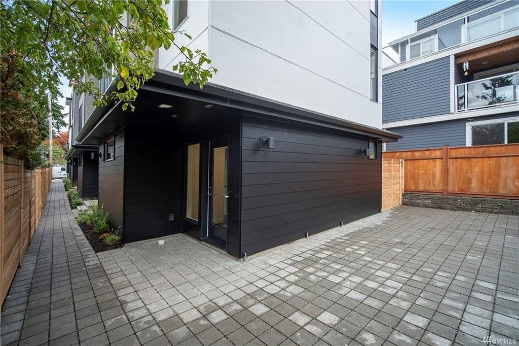 4226 Midvale Ave N Unit #A - Photo 4 of 18