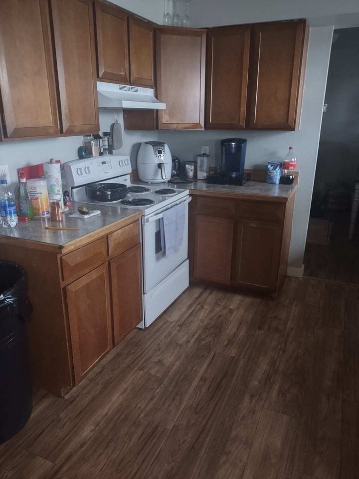 765 North Colorado Avenue - Photo 2 of 14