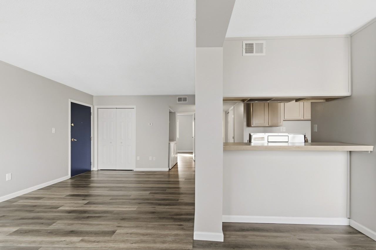 1601 N Willow Rd - Photo 5 of 15