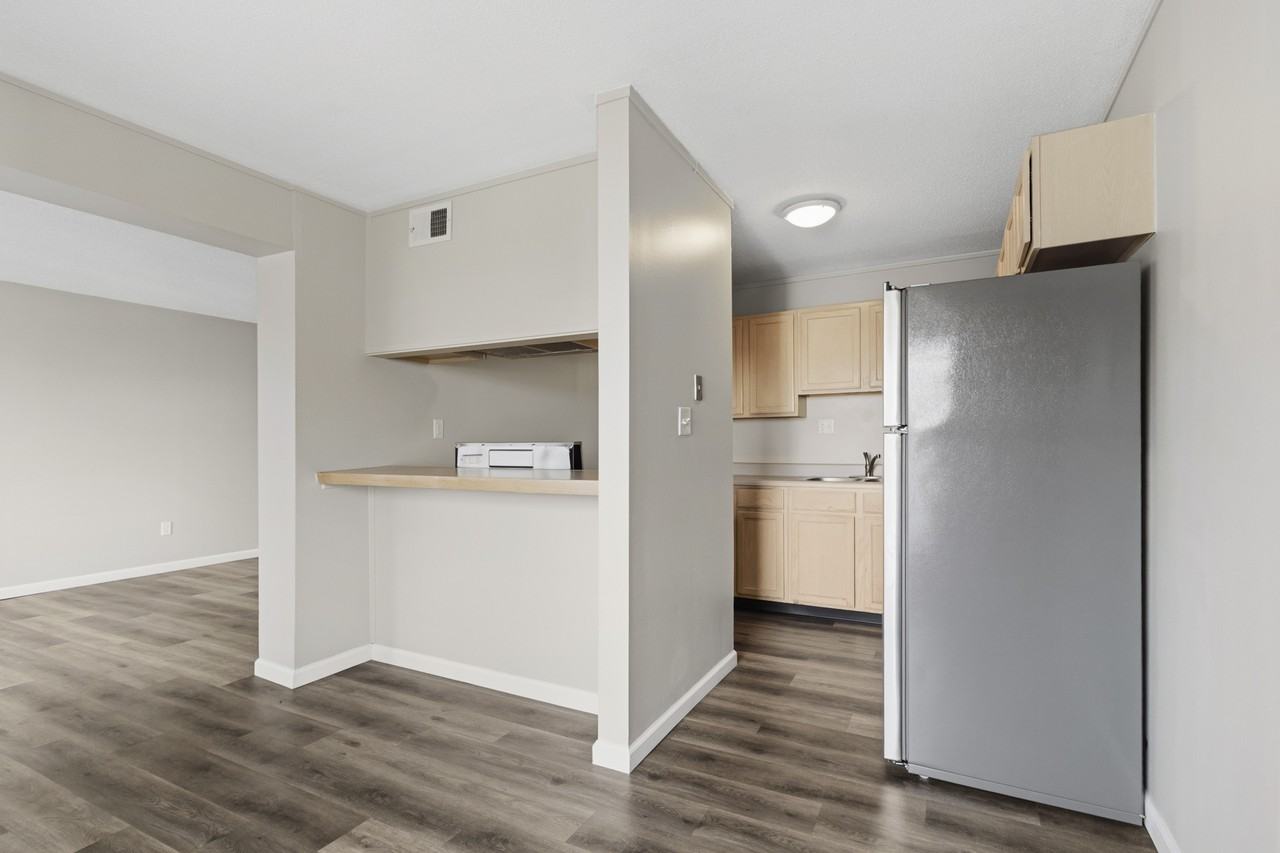 1601 N Willow Rd - Photo 6 of 15