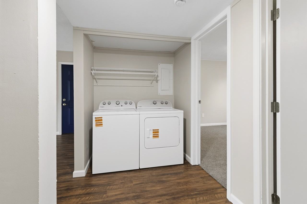 1605 N Willow Rd - Photo 7 of 14