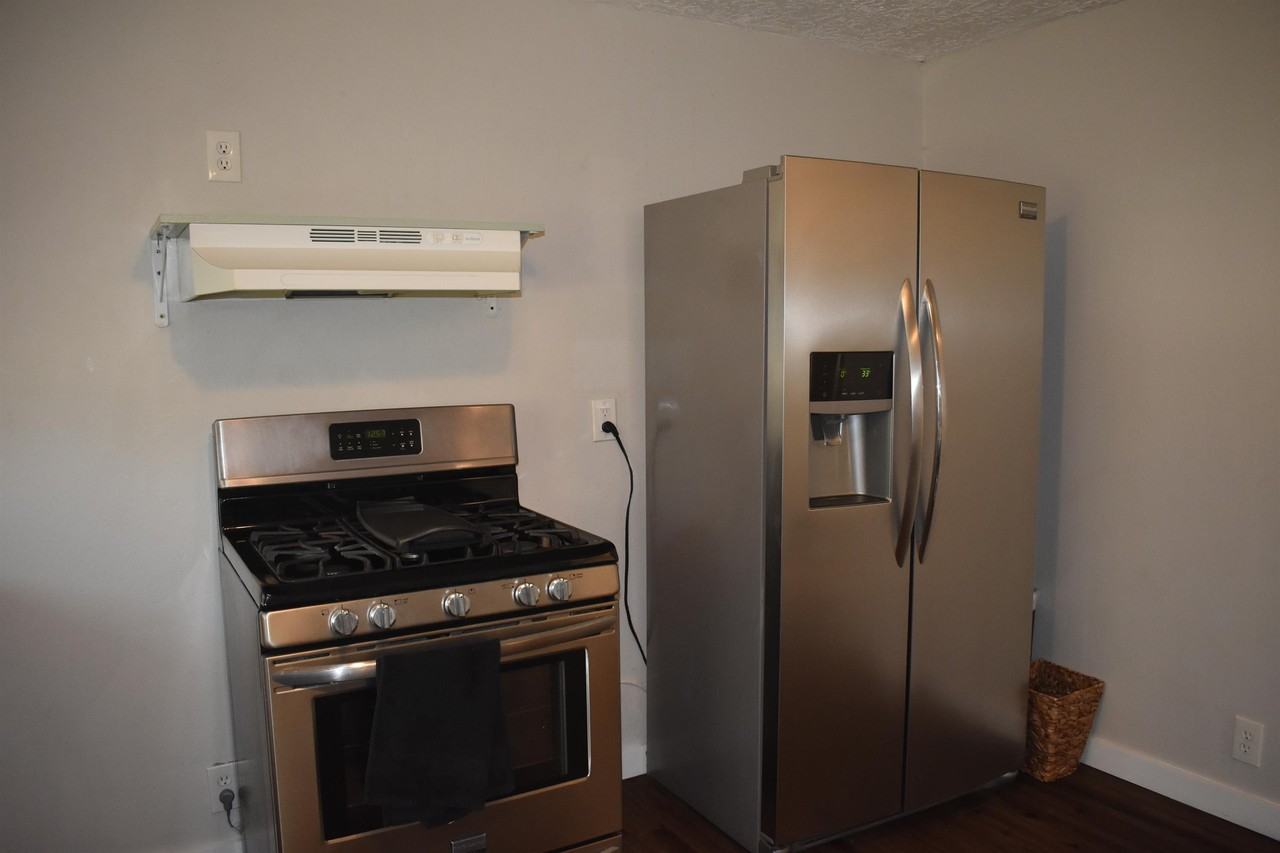 348 W Pages Ln - Photo 7 of 12