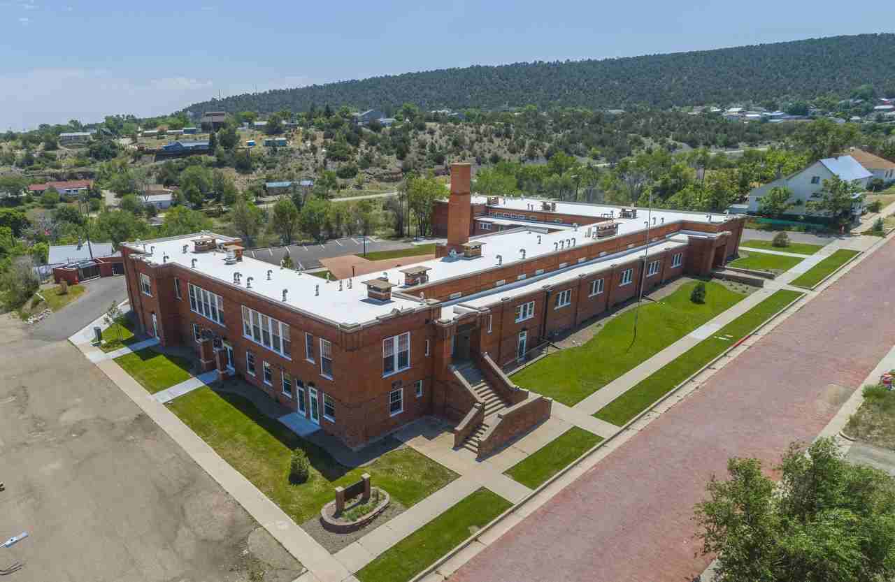 210 East Street - Photo 6 of 8